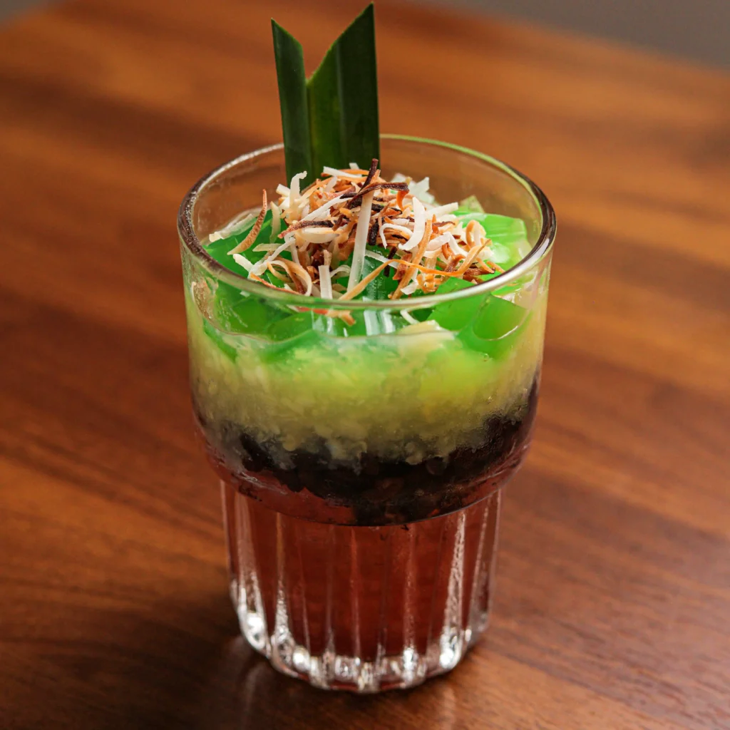 three color sweet soup of Maison 1929