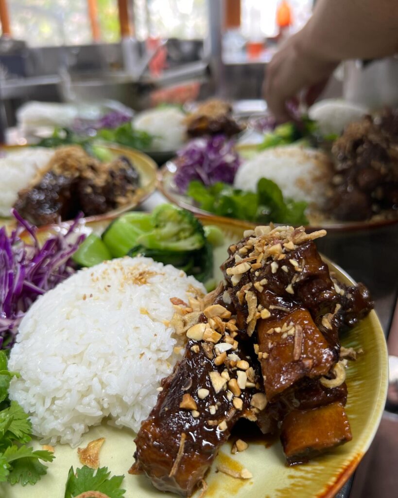 Cơm sườn (Grilled pork with rice)